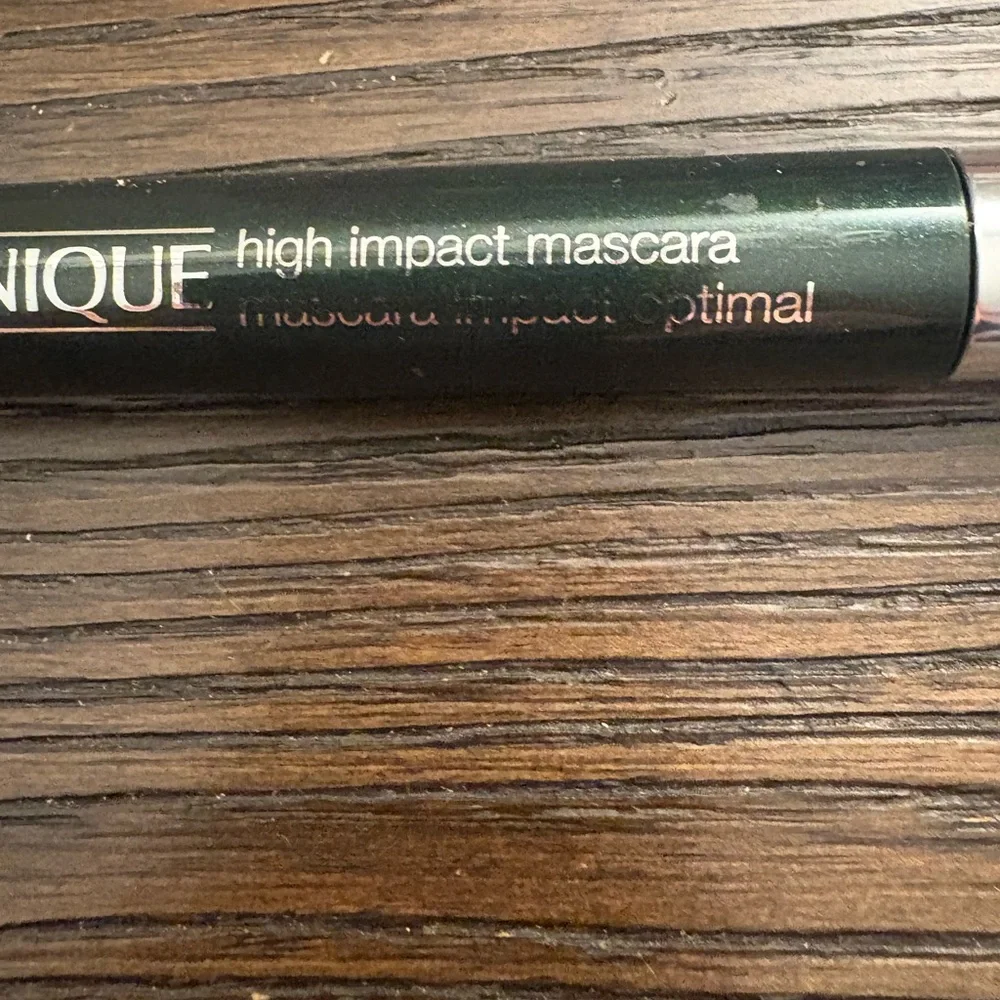 NEW Clinique high impact mascara